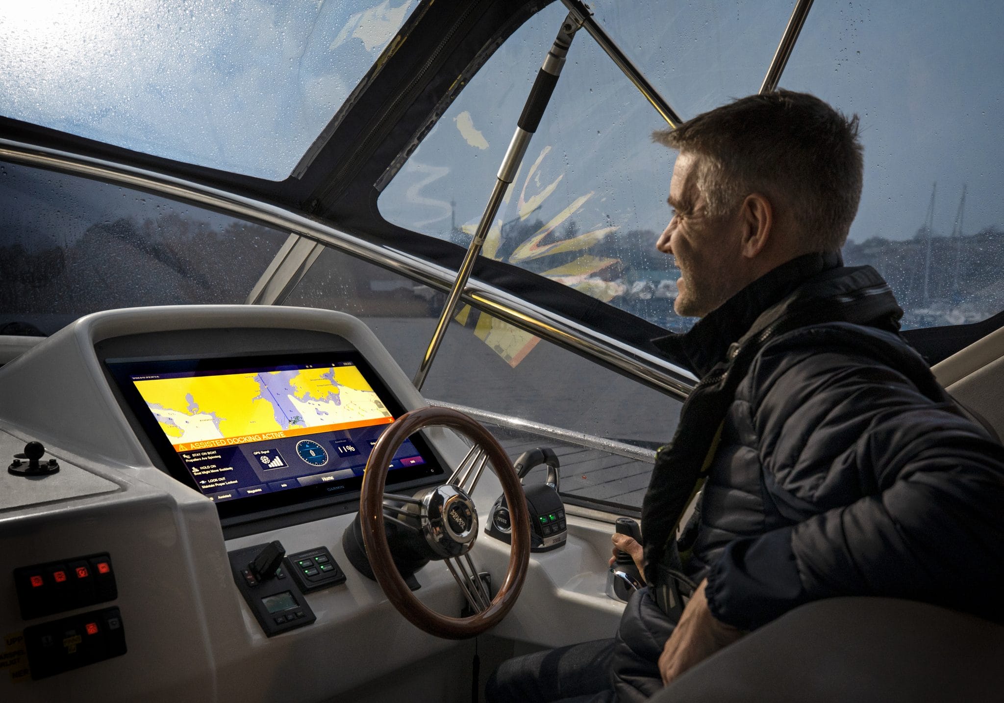 Assisted Boat Docking System Unveiled at CES Uses GPSbased Dynamic