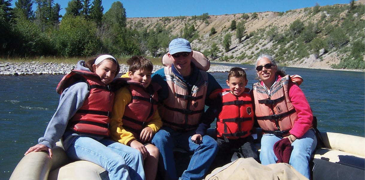Family_rafting_c2005